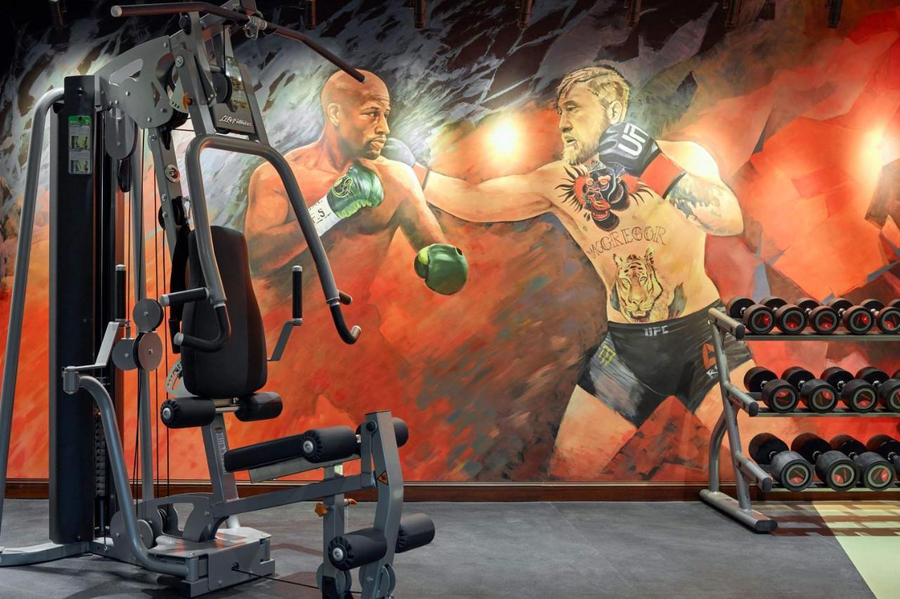 페리도트 그랜드 럭셔리 부티크 호텔 하노이 외부 사진 The gym at the National Football Centre